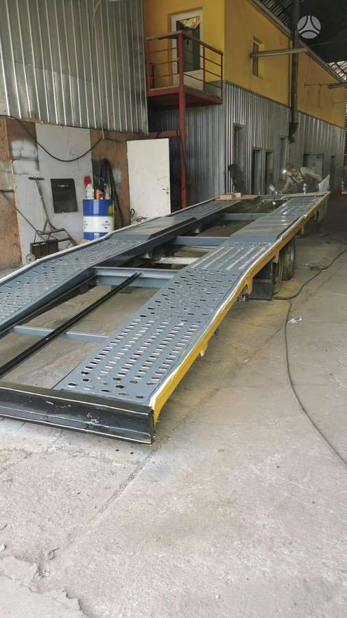 Tauras 8 m, auto transporter