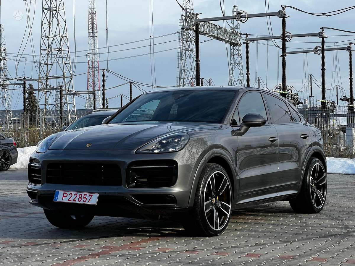 Porsche Cayenne Coupe - 12