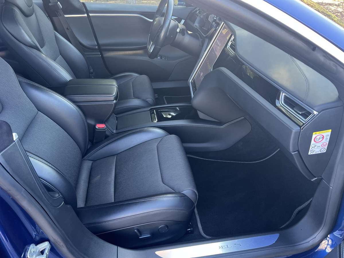 Tesla Model S, 75 kWh, hatchback