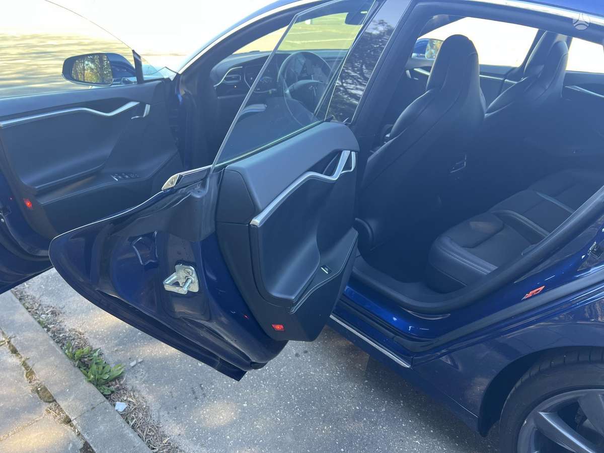 Tesla Model S, 75 kWh, hatchback