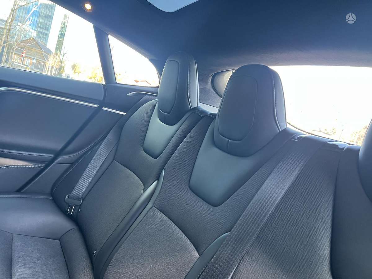 Tesla Model S, 75 kWh, hatchback