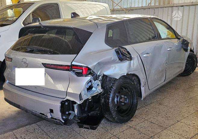 Opel Astra for parts