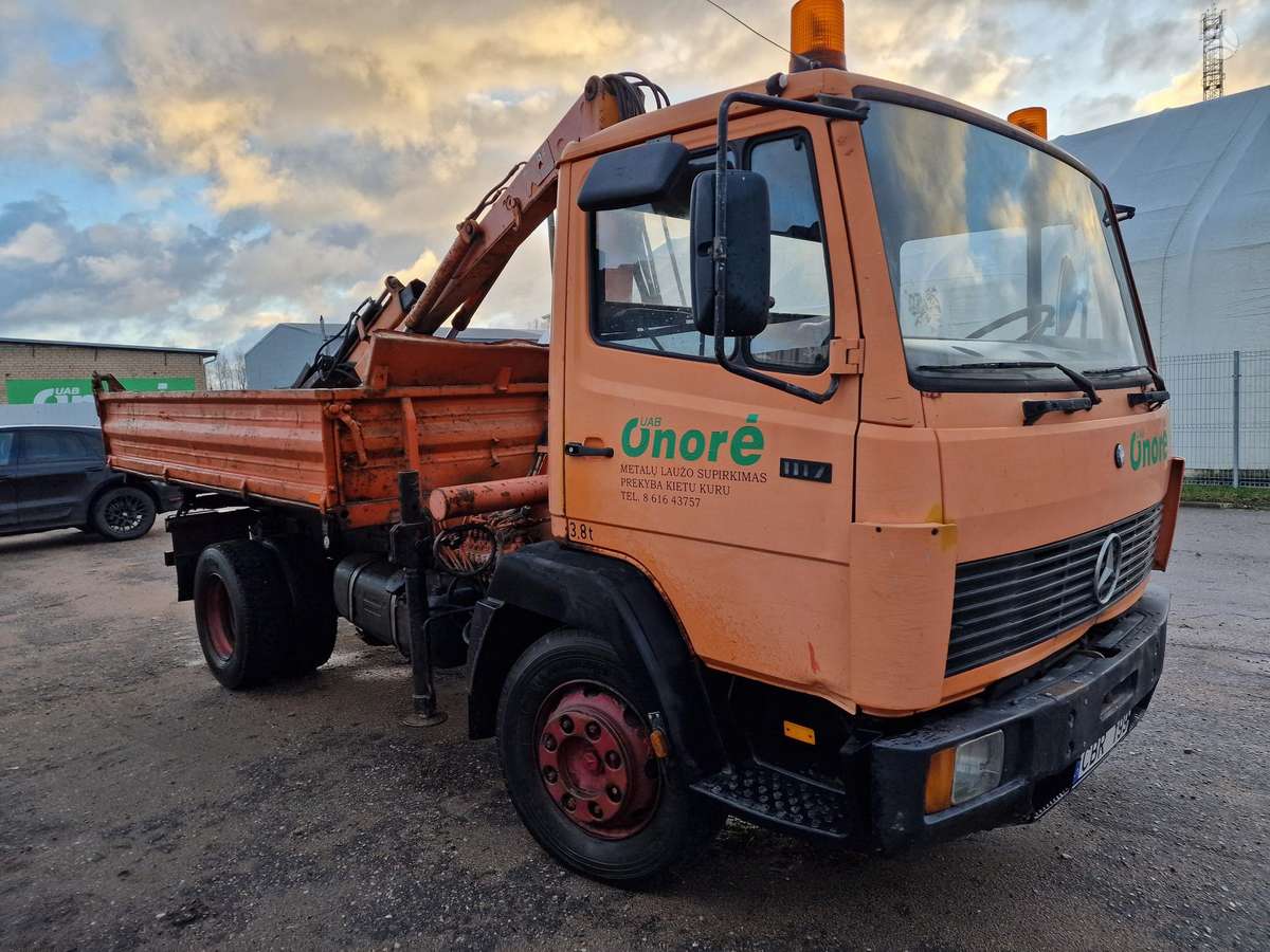 Mercedes-Benz 1117, dumpers with crane