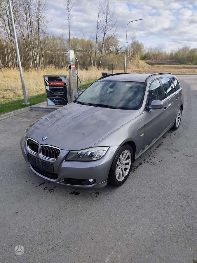 BMW 325, 2010