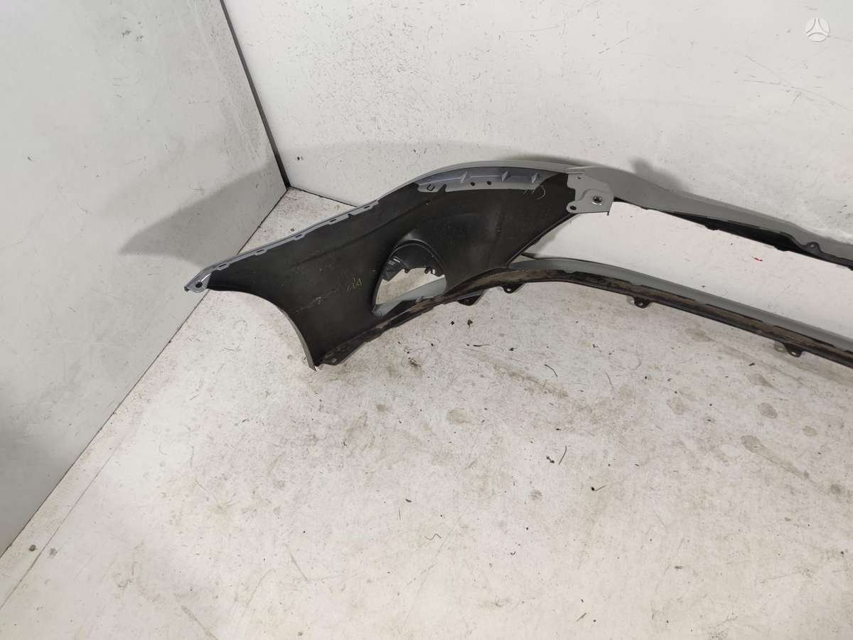 Toyota Avensis bumpers
