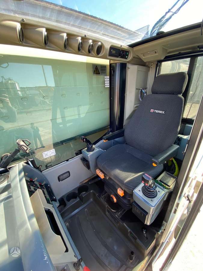 Terex AC140, kranai