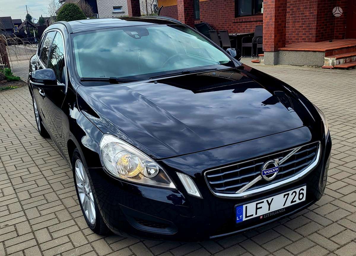 Volvo V60, 2011