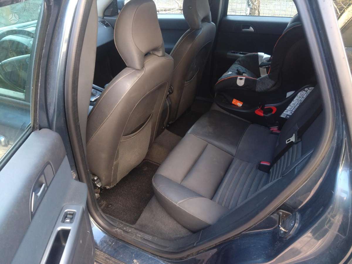 Volvo V50 - 4