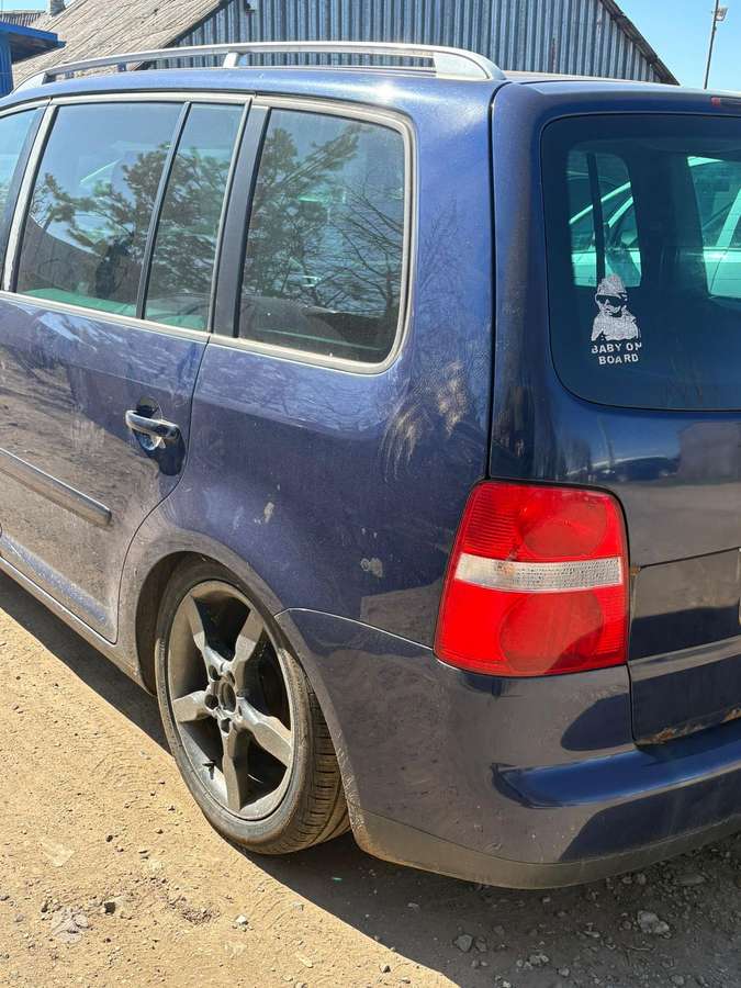 Volkswagen Touran по частям