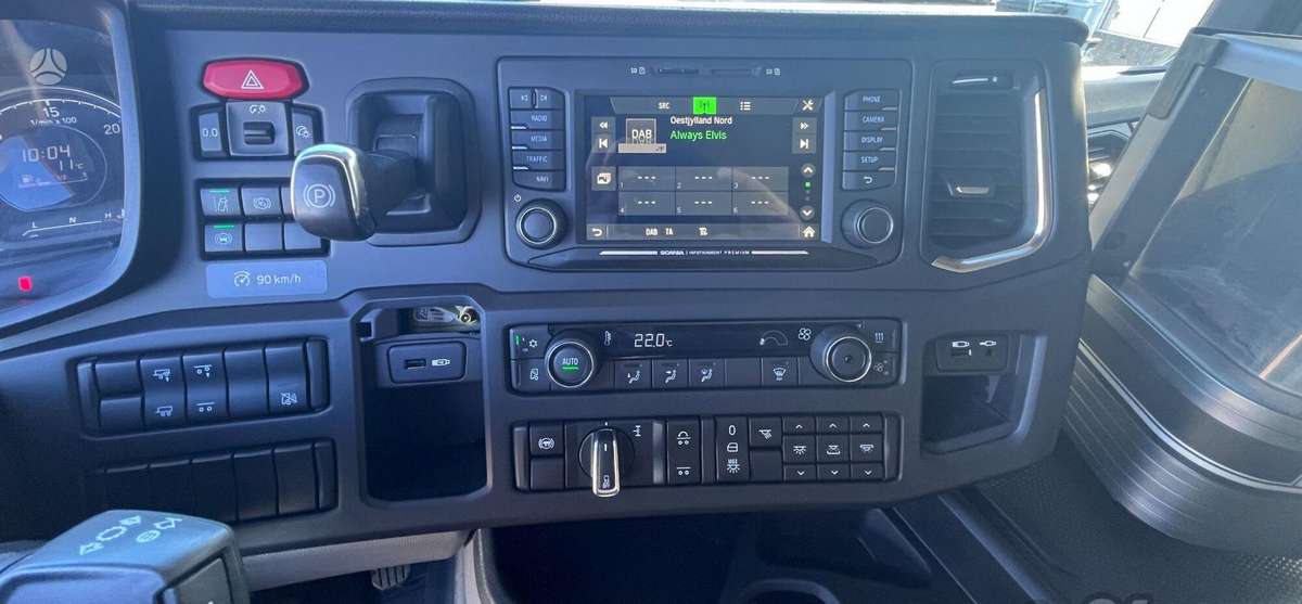 Scania S450 6x2 retarder, double sleeper