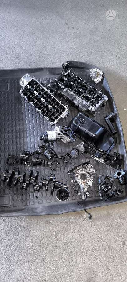 Peugeot 3008 variklio detalės