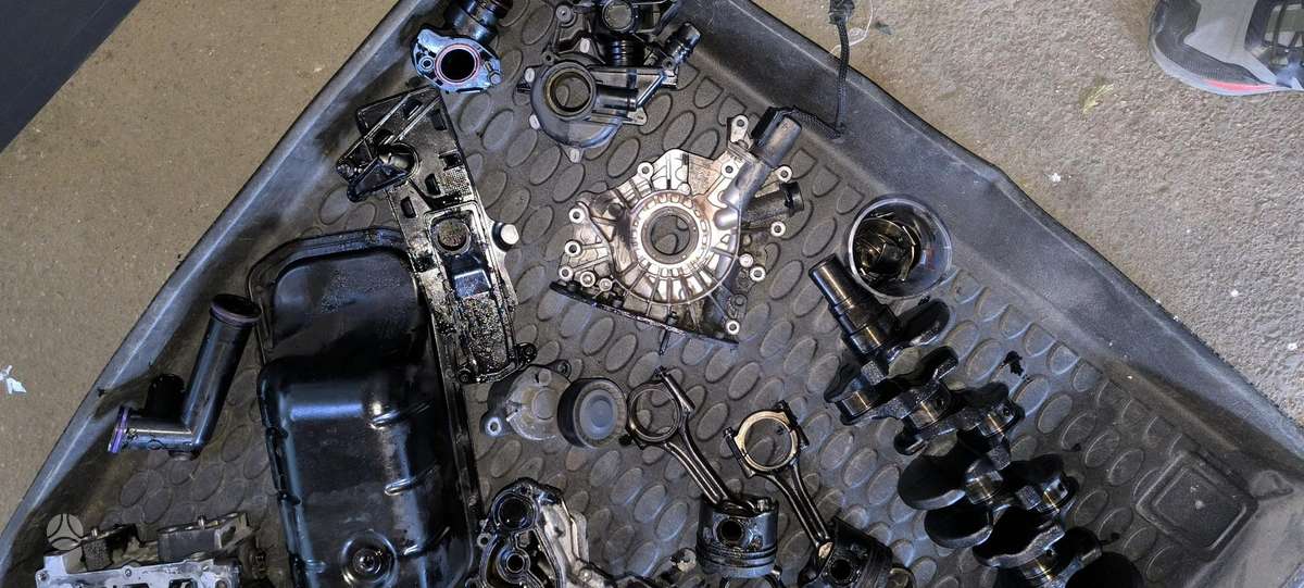 Peugeot 3008 variklio detalės