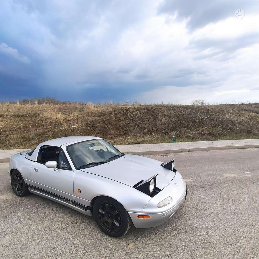 Mazda MX-5, 1.8 l., convertible