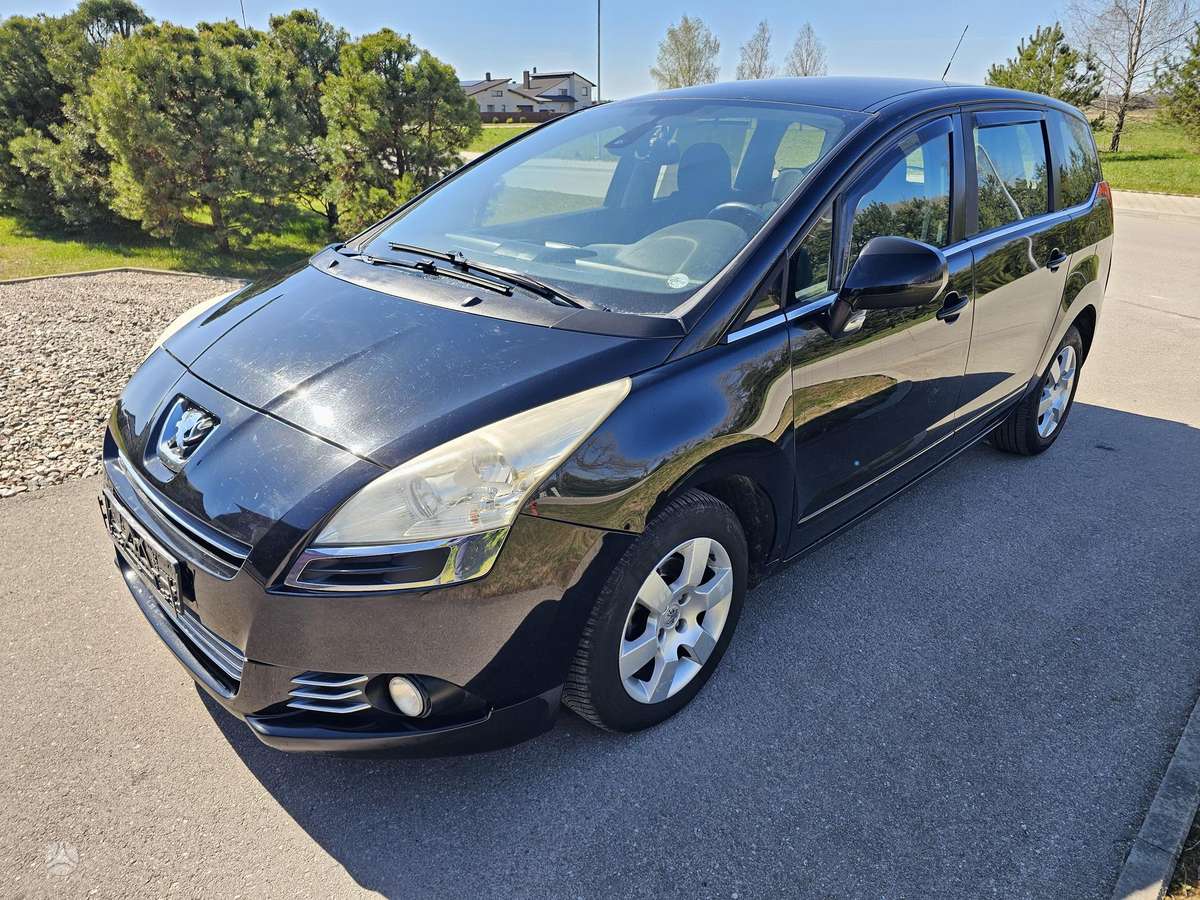 Peugeot 5008, 2011