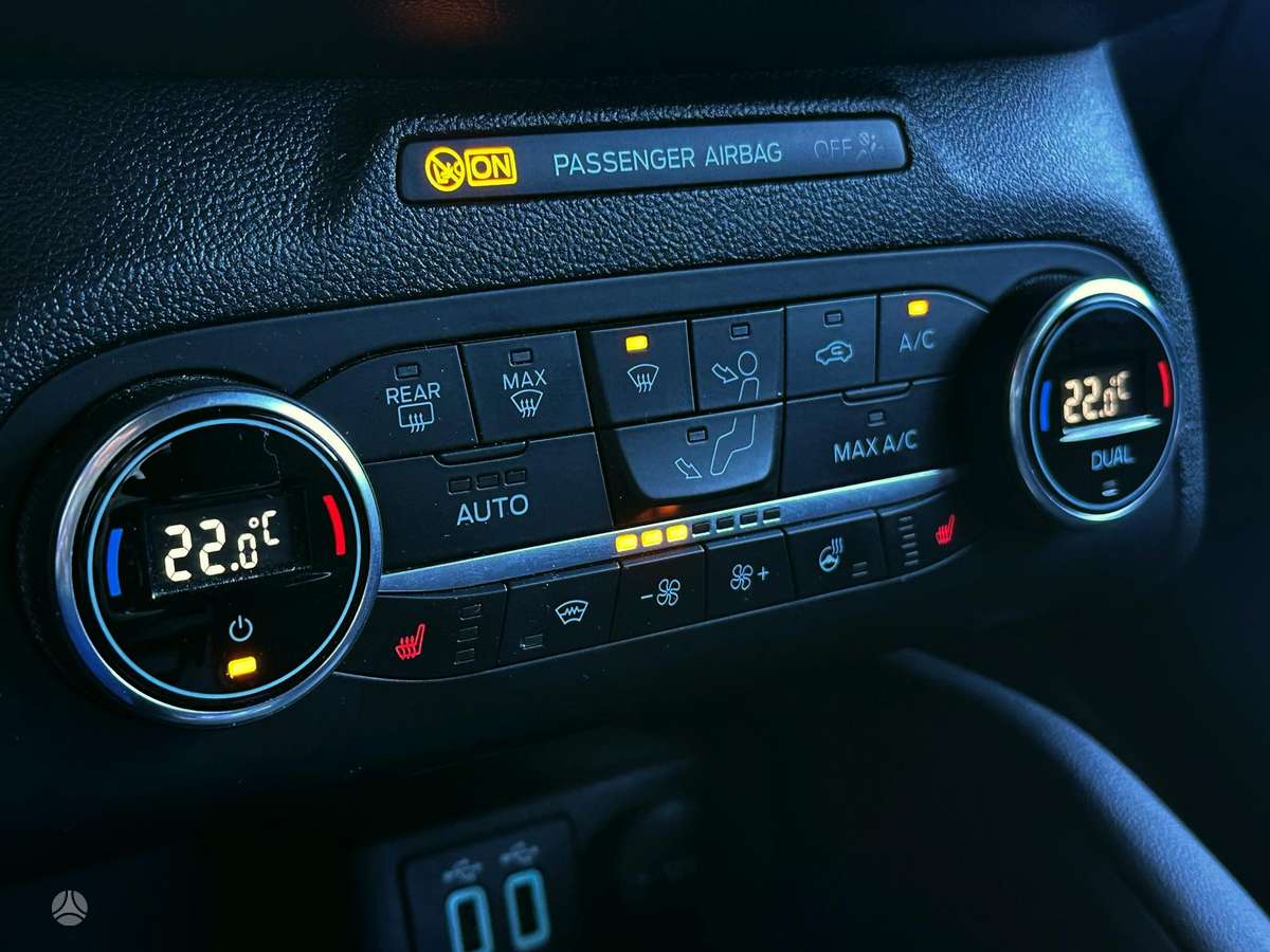 Ford Focus, 1.5 l., Хэтчбек
