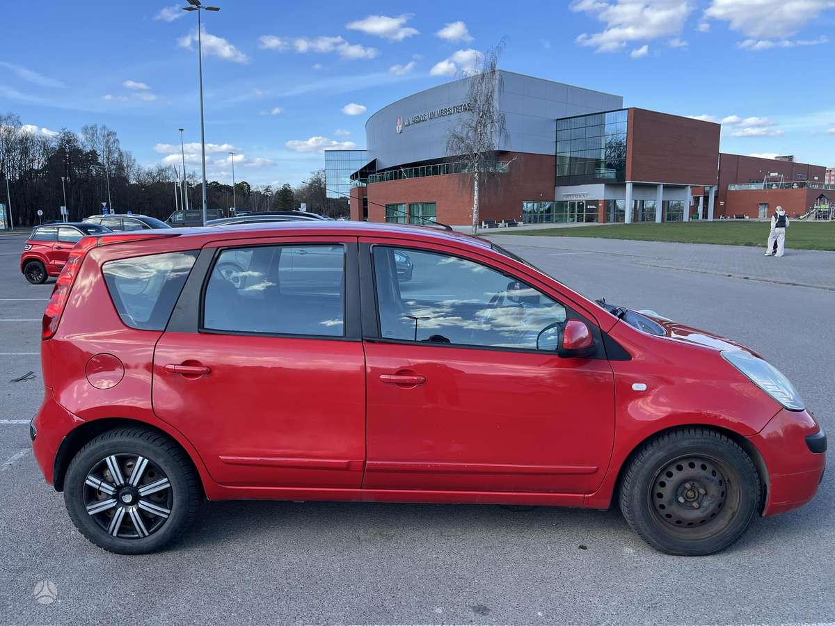 Nissan Note, 1.5 l., Хэтчбек