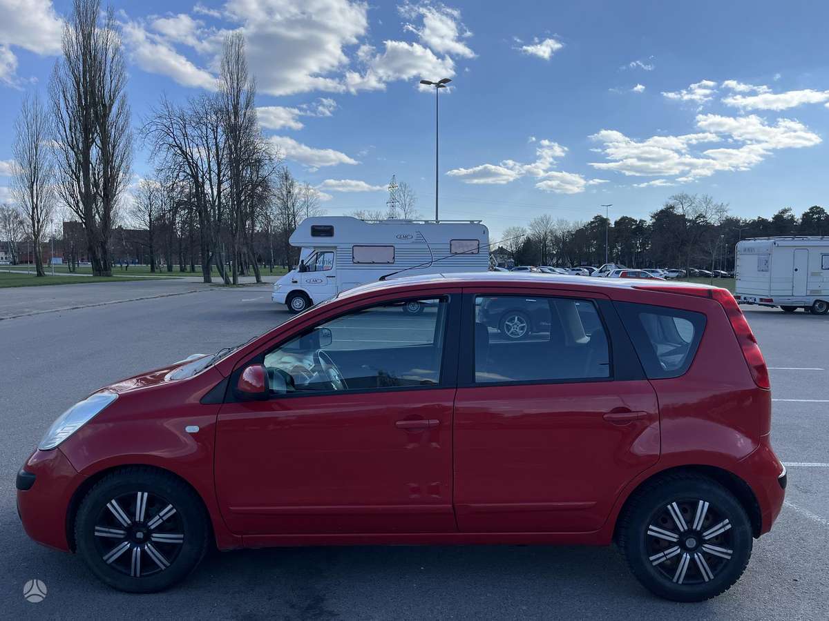 Nissan Note, 1.5 l., Хэтчбек