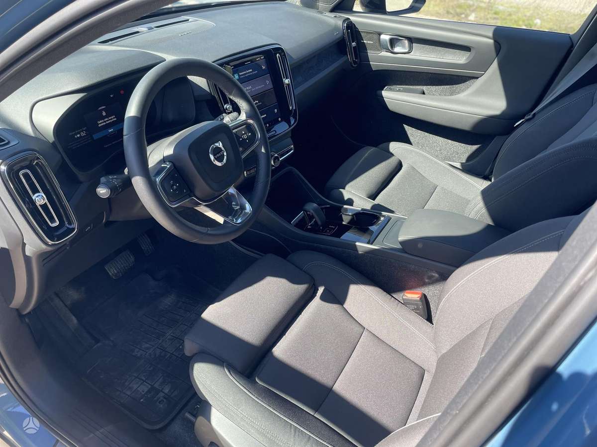 Volvo XC40, 82 kWh, off-road / crossover
