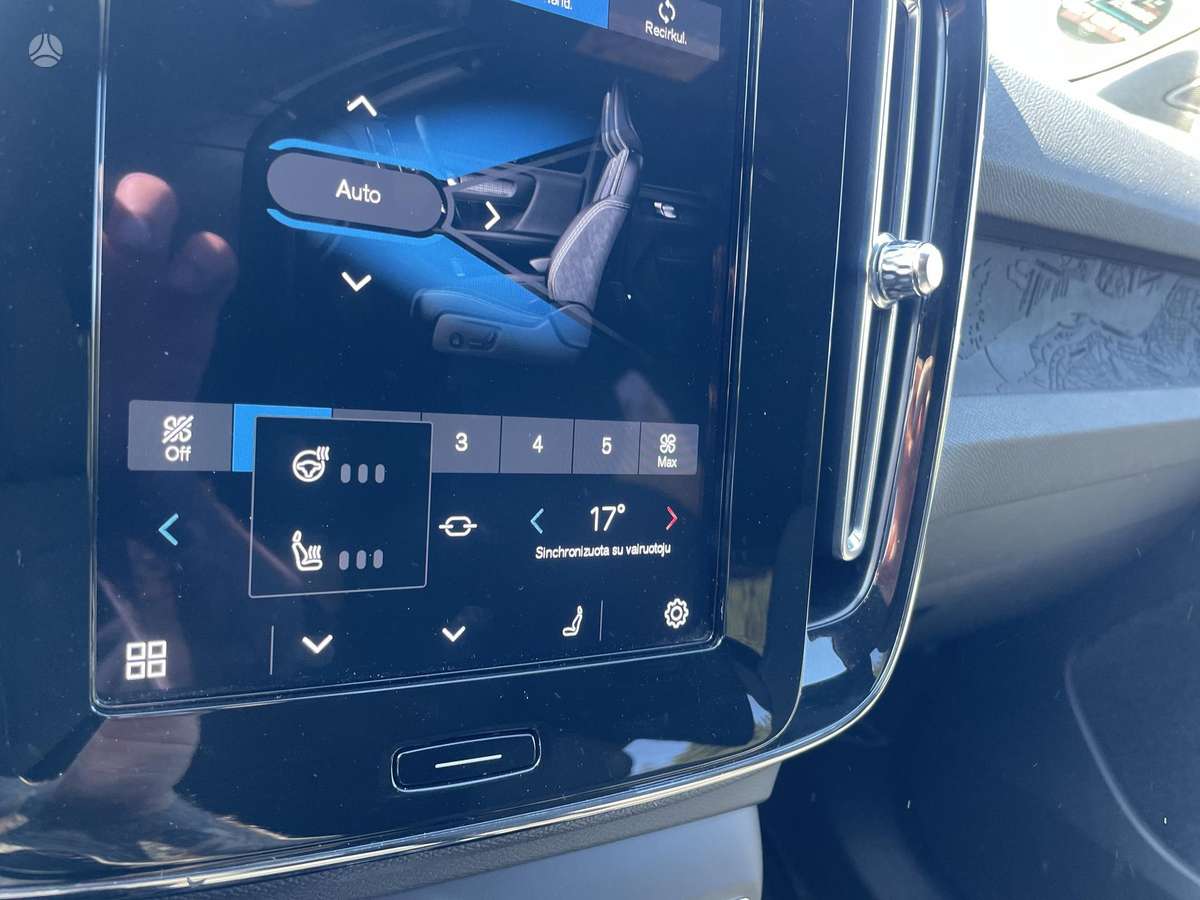 Volvo XC40, 82 kWh, off-road / crossover