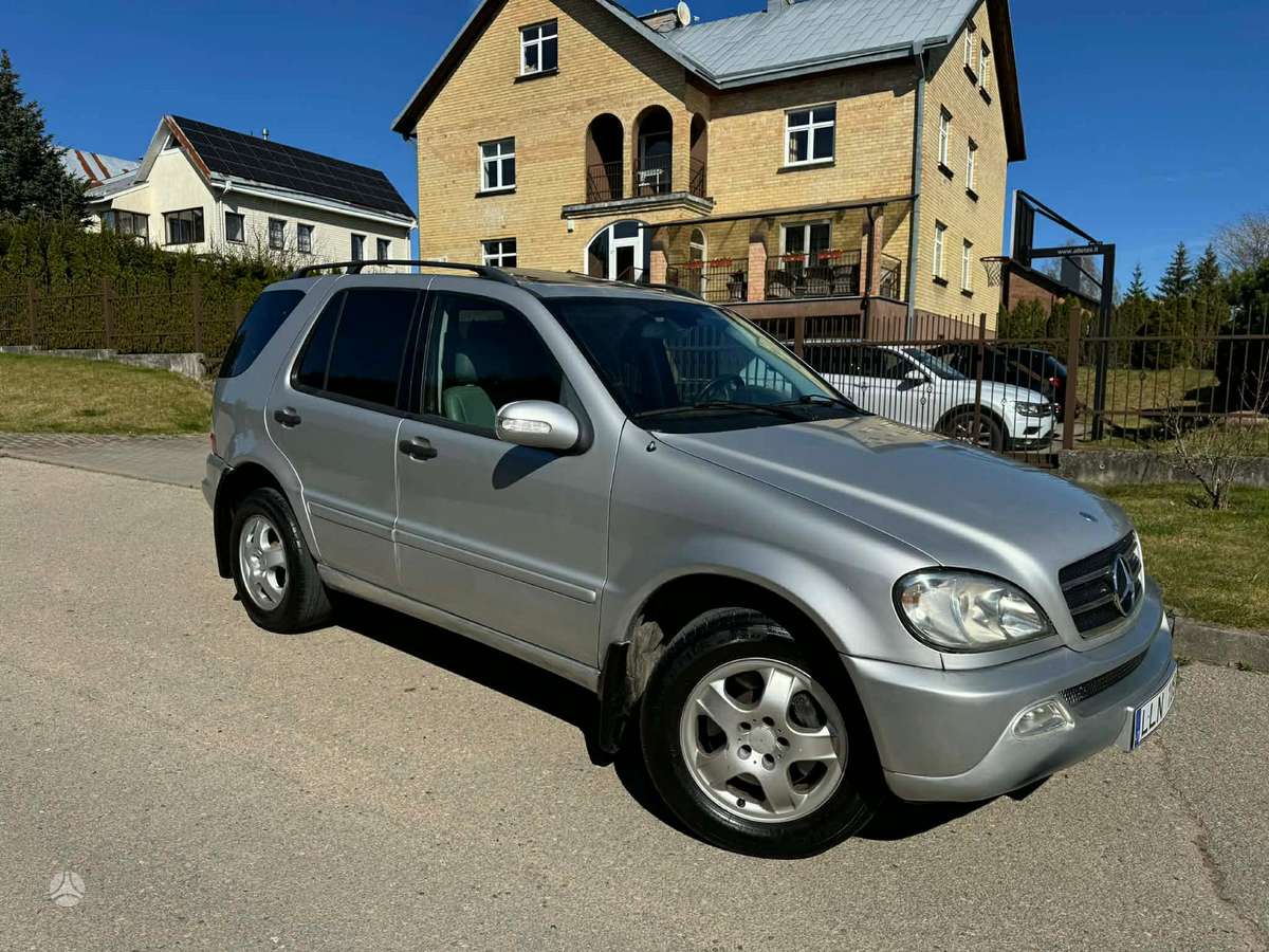 Mercedes-Benz ML270, 2004