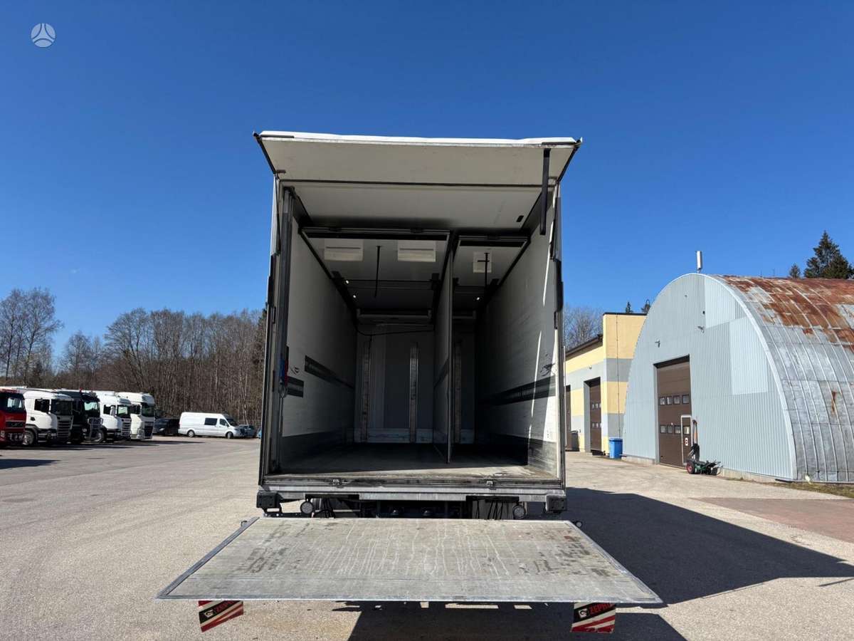 Renault T380, refrigerated trucks