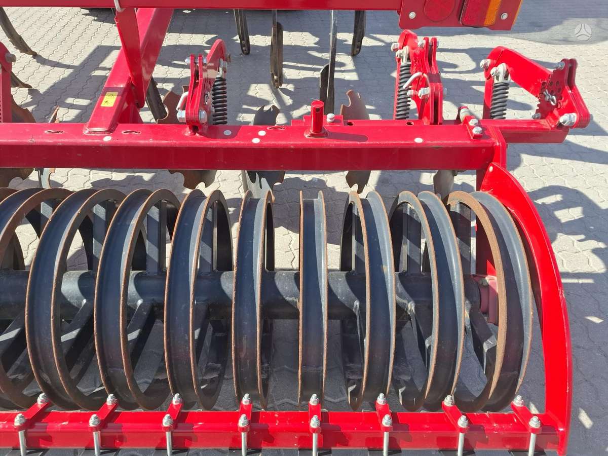 Horsch Terrano 3.5 FX, scrapers, scrubbers