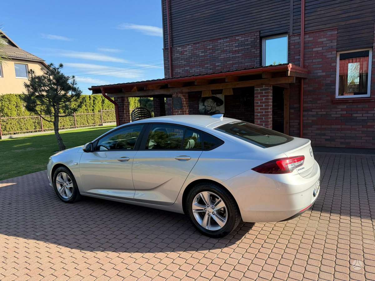 Opel Insignia, 1.6 l., hatchback
