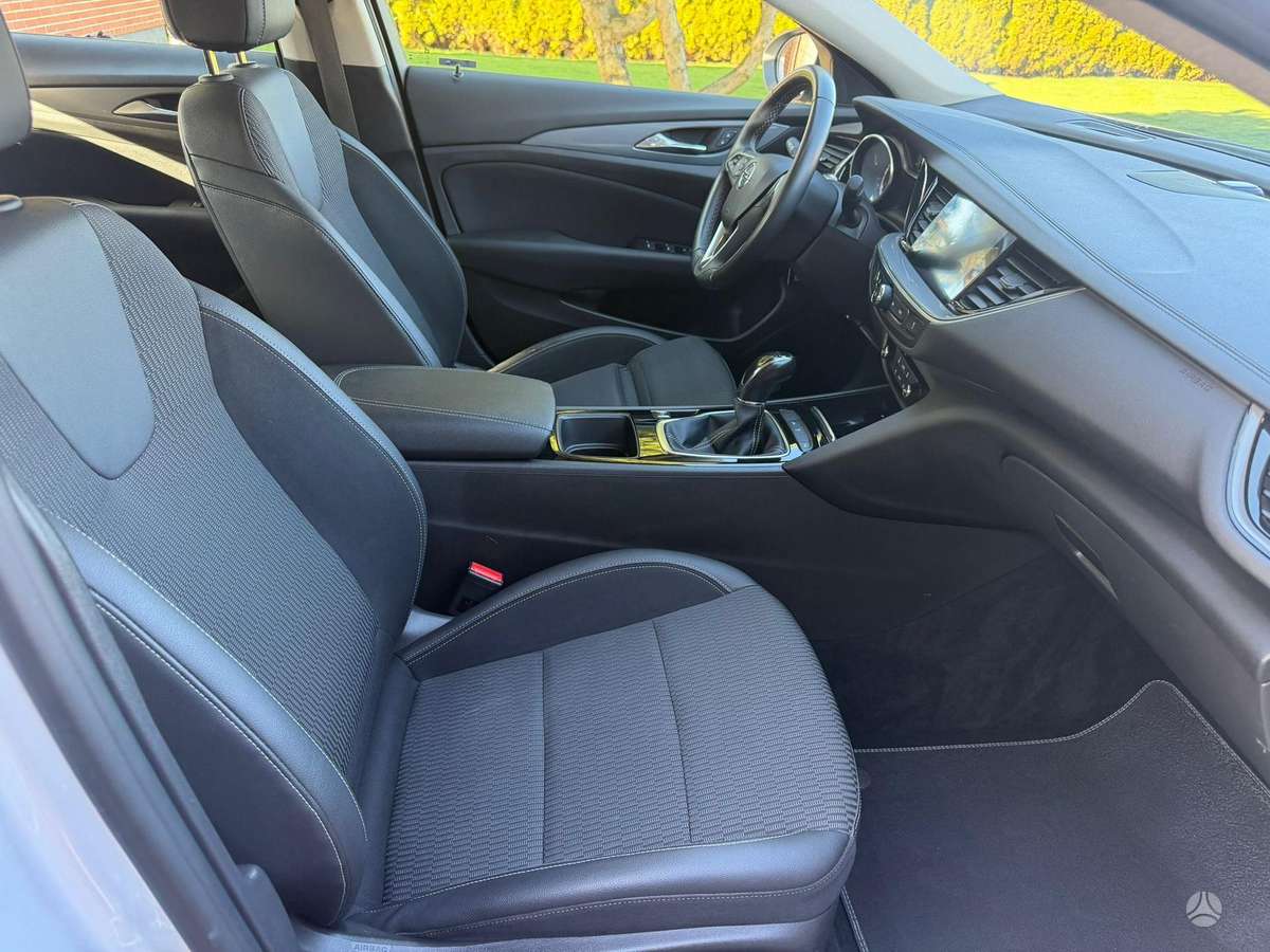 Opel Insignia, 1.6 l., hatchback