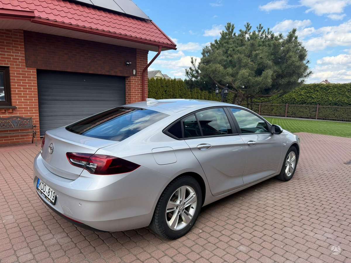 Opel Insignia, 1.6 l., hatchback