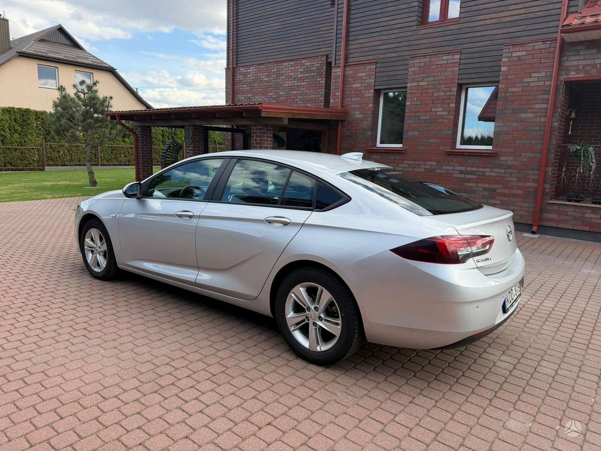Opel Insignia, 1.6 l., hatchback