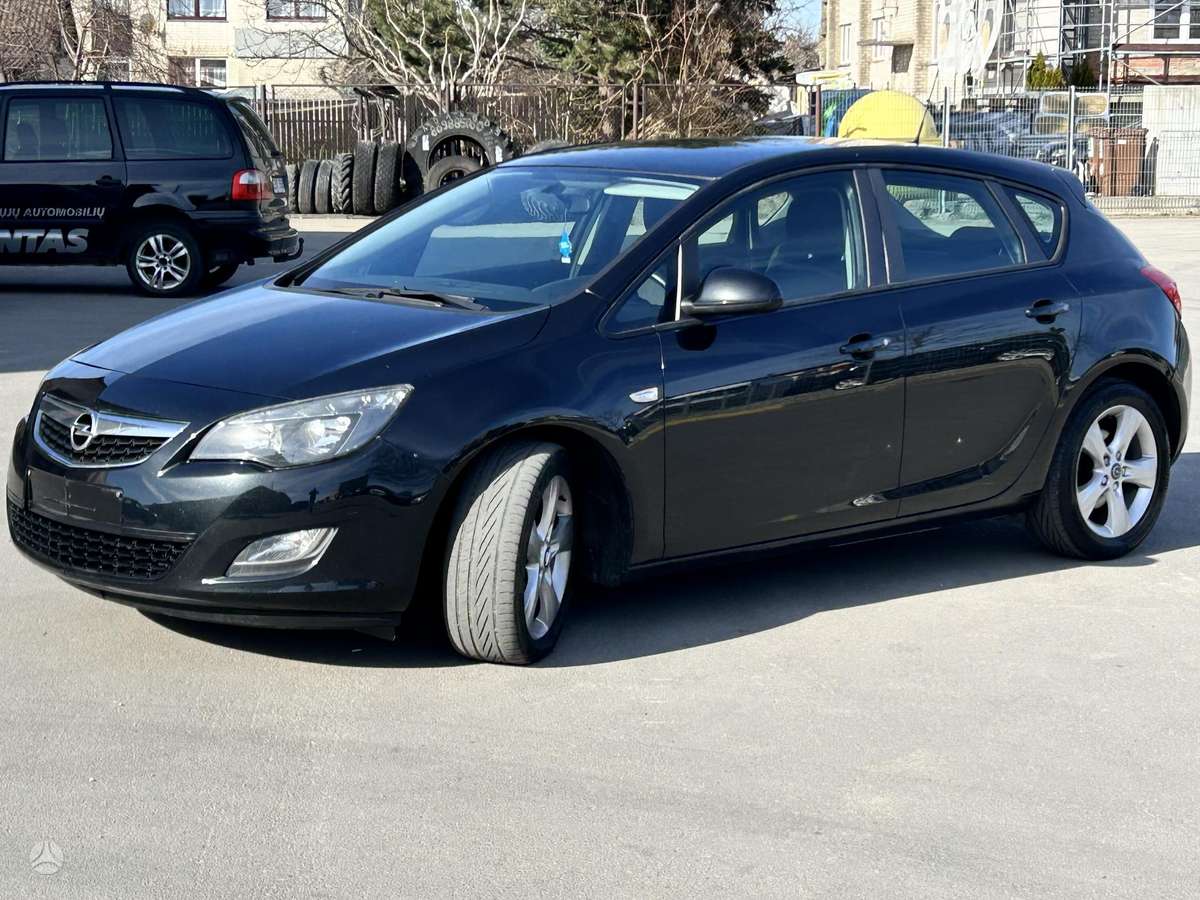 Opel Astra, 1.7 l., Хэтчбек