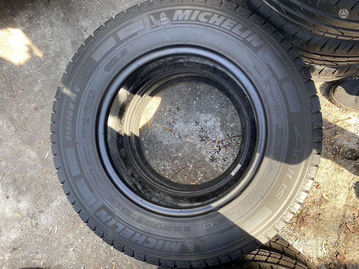 Michelin Agilis, summer 215/70 R15