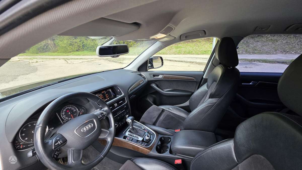 Audi Q5, 2.0 l., Внедорожник / Кроссовер