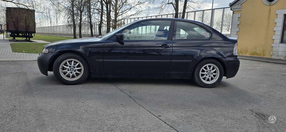 BMW 316, 1.8 l., hatchback