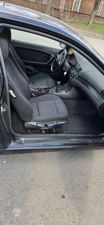 BMW 316, 1.8 l., hatchback