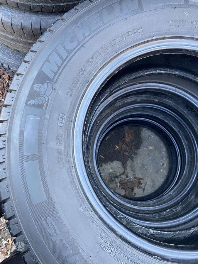 Michelin Agilis, summer 225/75 R16