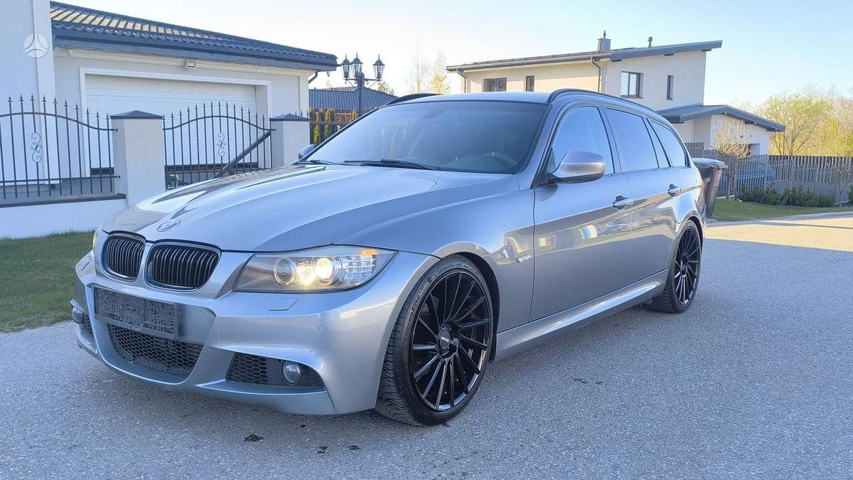 BMW 320, 2012