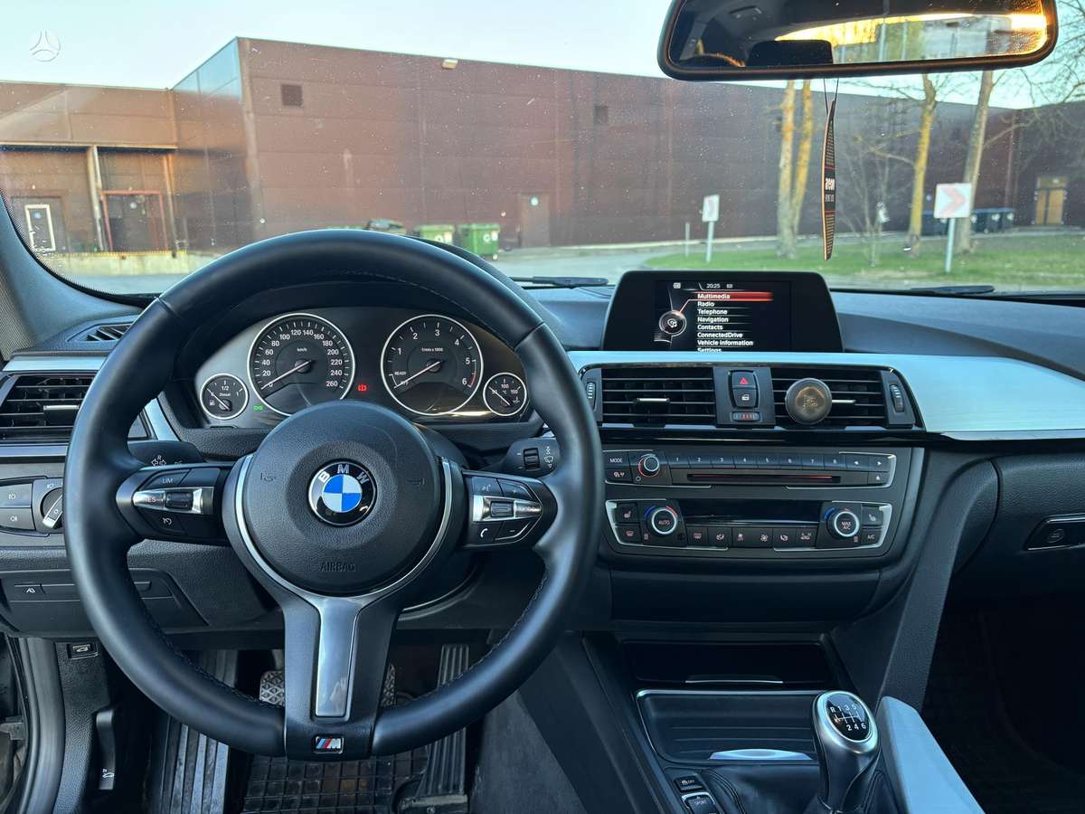 BMW 320, 2.0 l., wagon