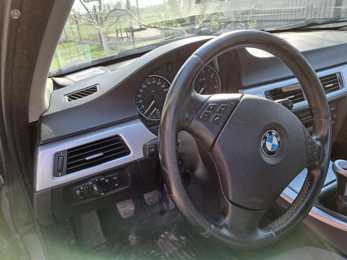 BMW 320, 2.0 l., sedanas