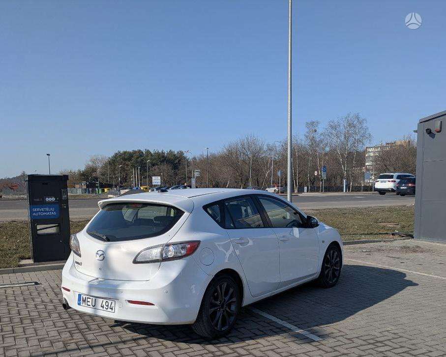 Mazda 3, 1.6 l., hatchback
