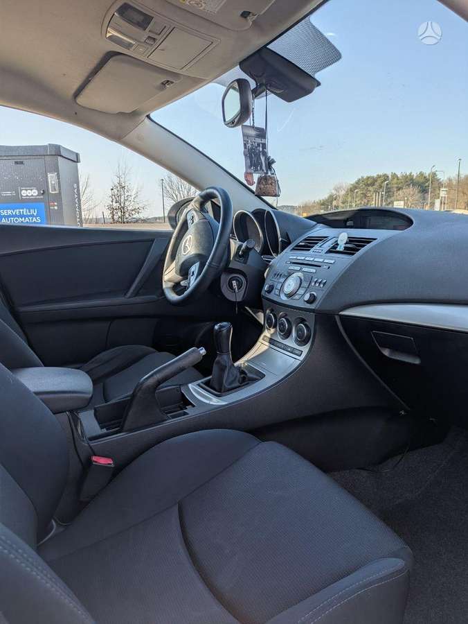 Mazda 3, 1.6 l., hečbekas
