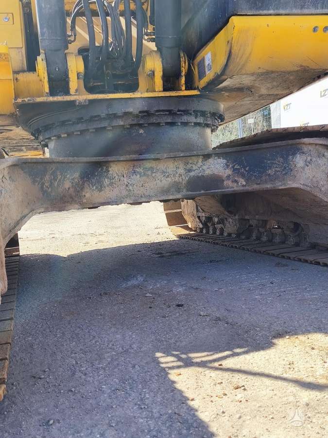 JCB Js220LC, excavator