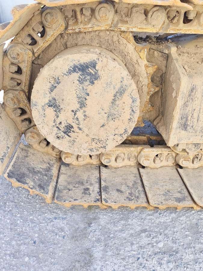 JCB Js220LC, excavator