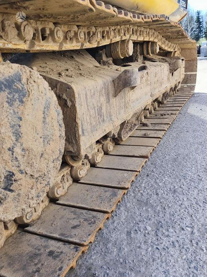 JCB Js220LC, ekskavatoriai