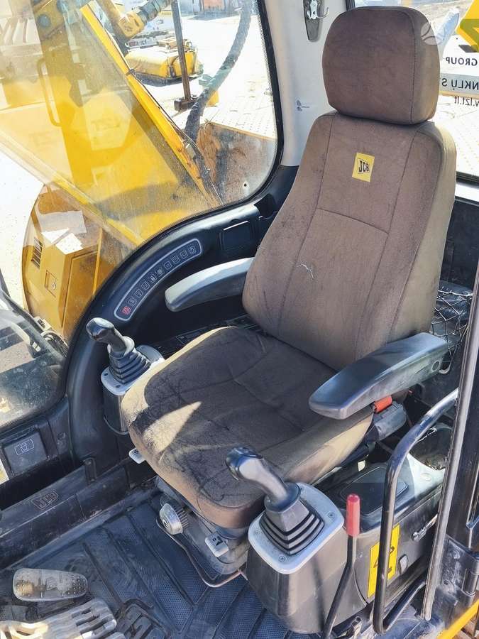 JCB Js220LC, ekskavatori
