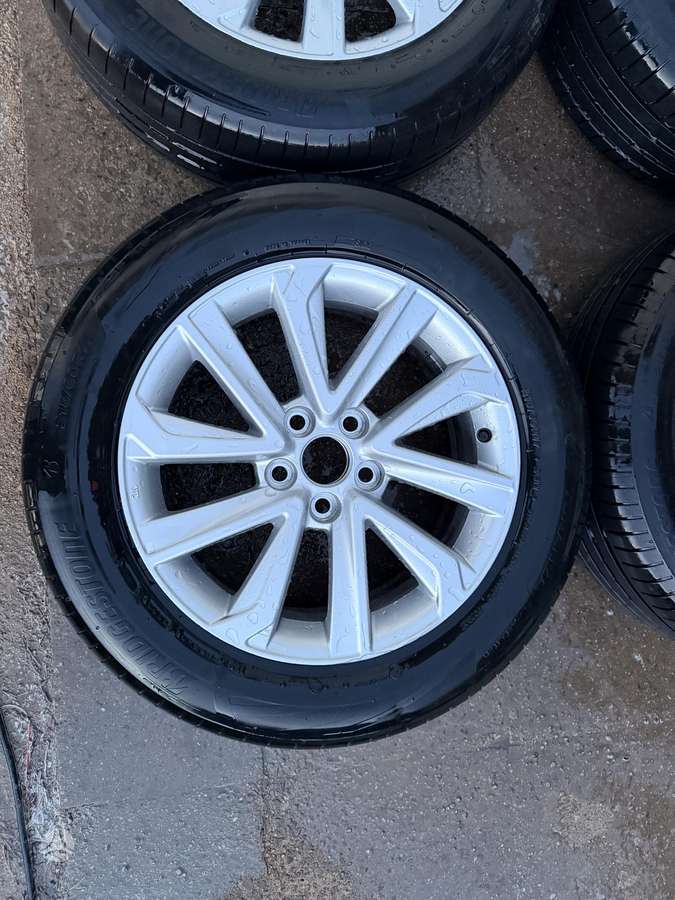 Toyota CHR 2023, light alloy, R17