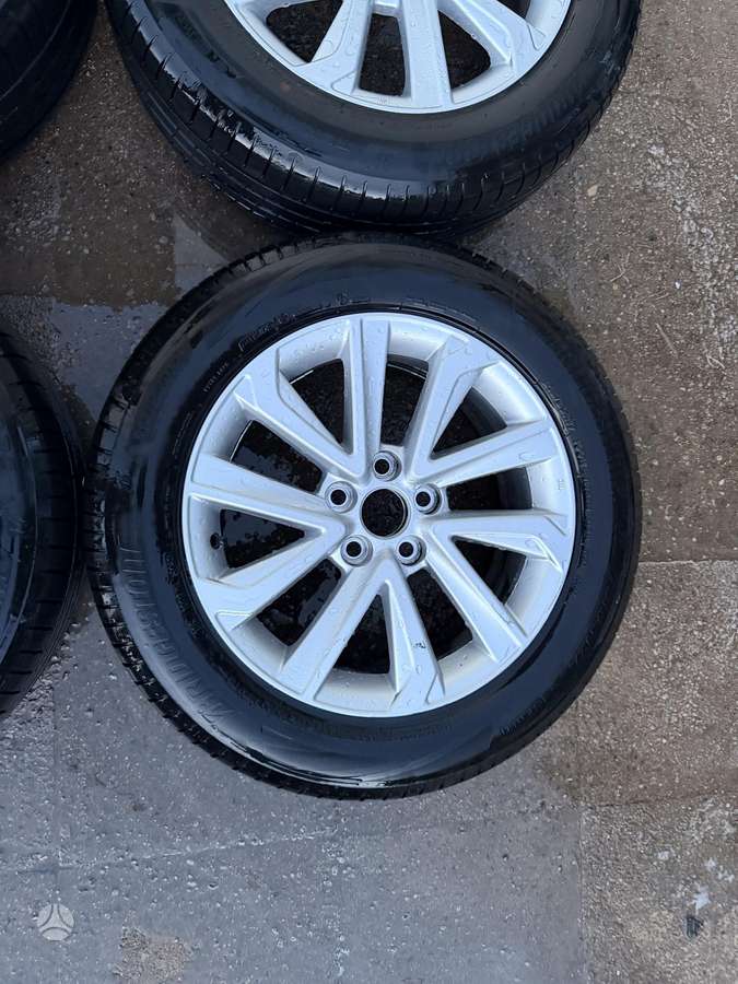 Toyota CHR 2023, light alloy, R17