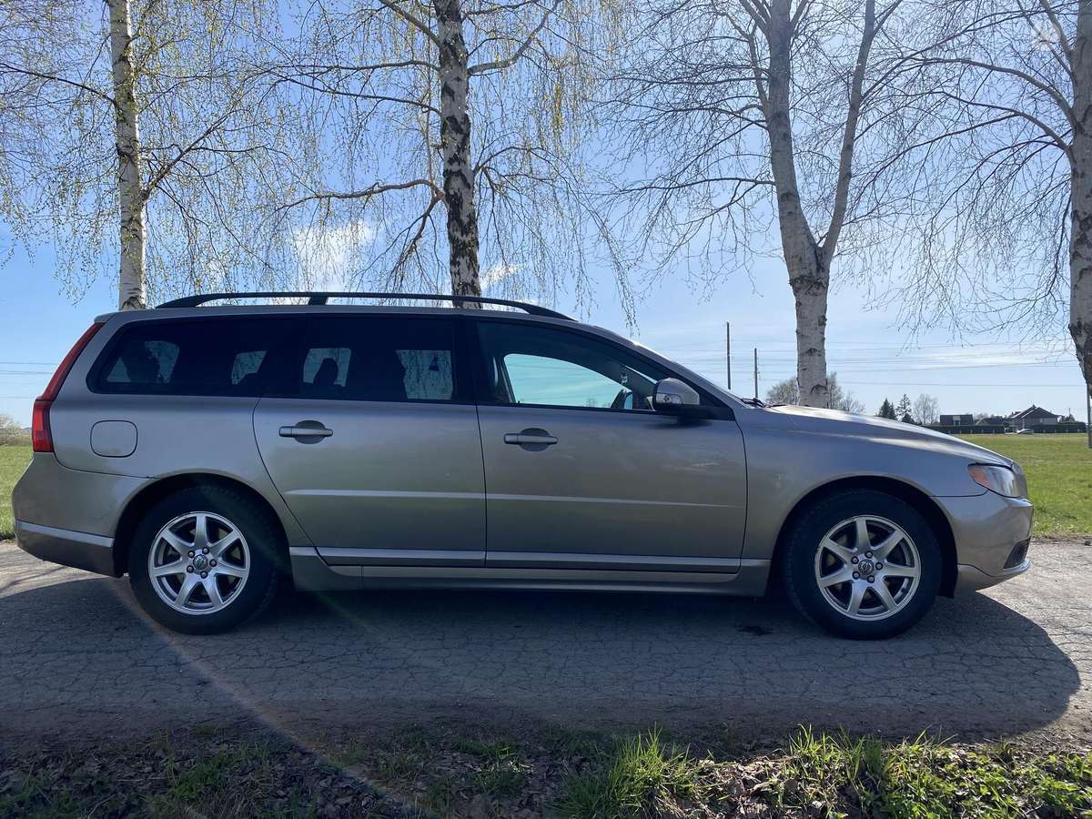 Volvo V70, 2.0 l., universalas