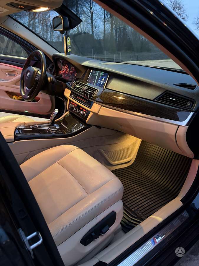 BMW 528, 2.0 l., Седан