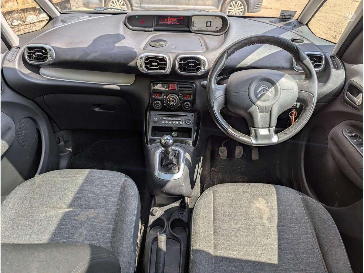 Citroen C3 Picasso engine